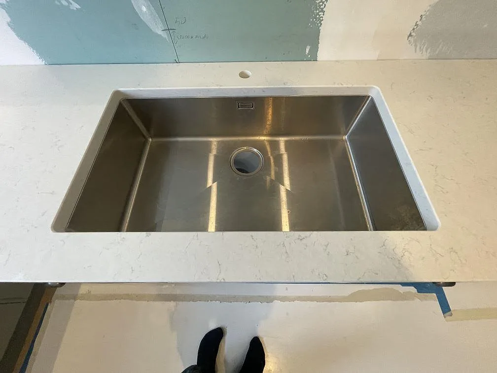 Køkkenbordplade i Silestone Snowy Ibiza, Lidingö – billede 5