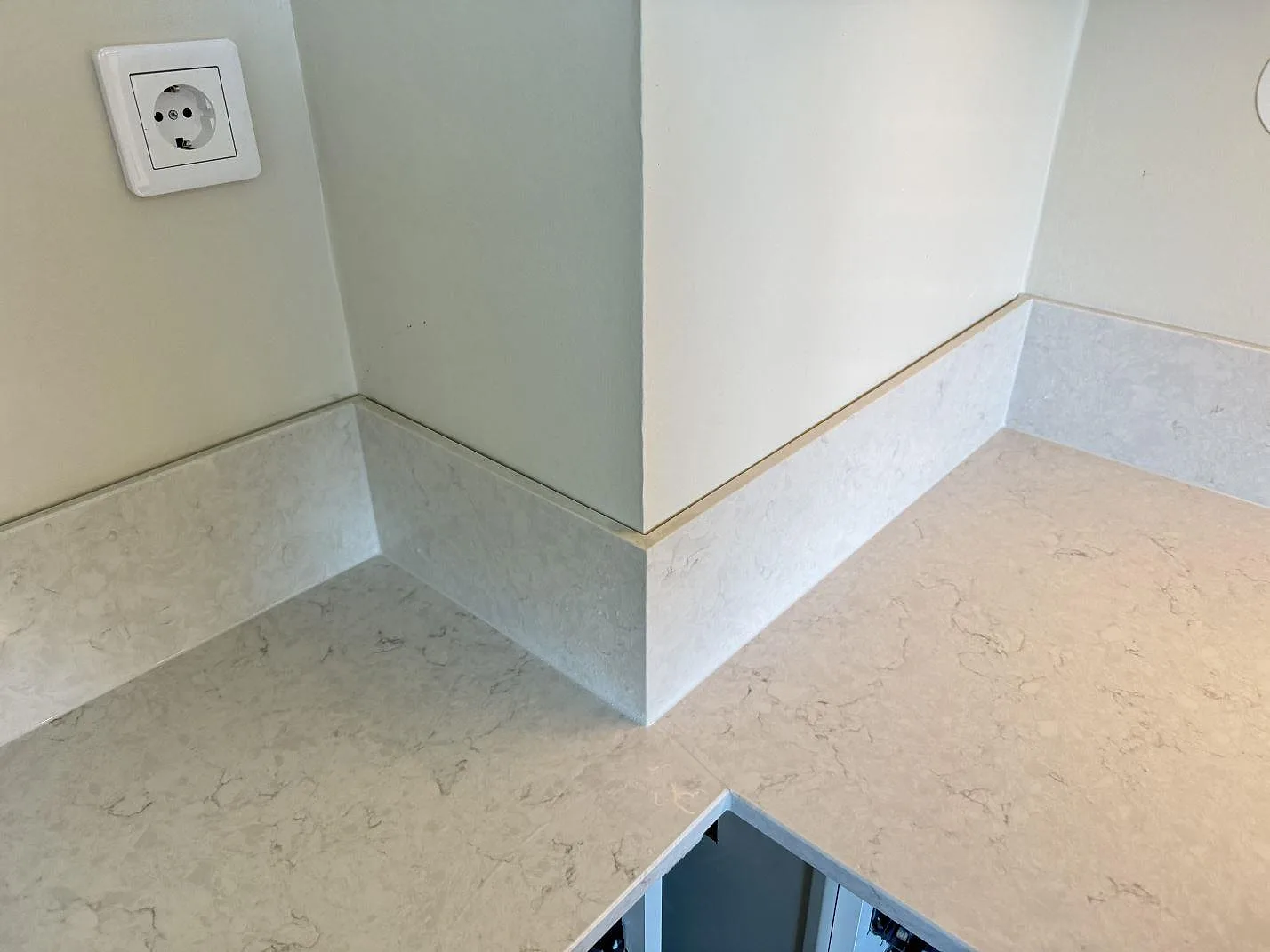 Køkkenbordplade i Silestone Snowy Ibiza, Lidköping – billede 6
