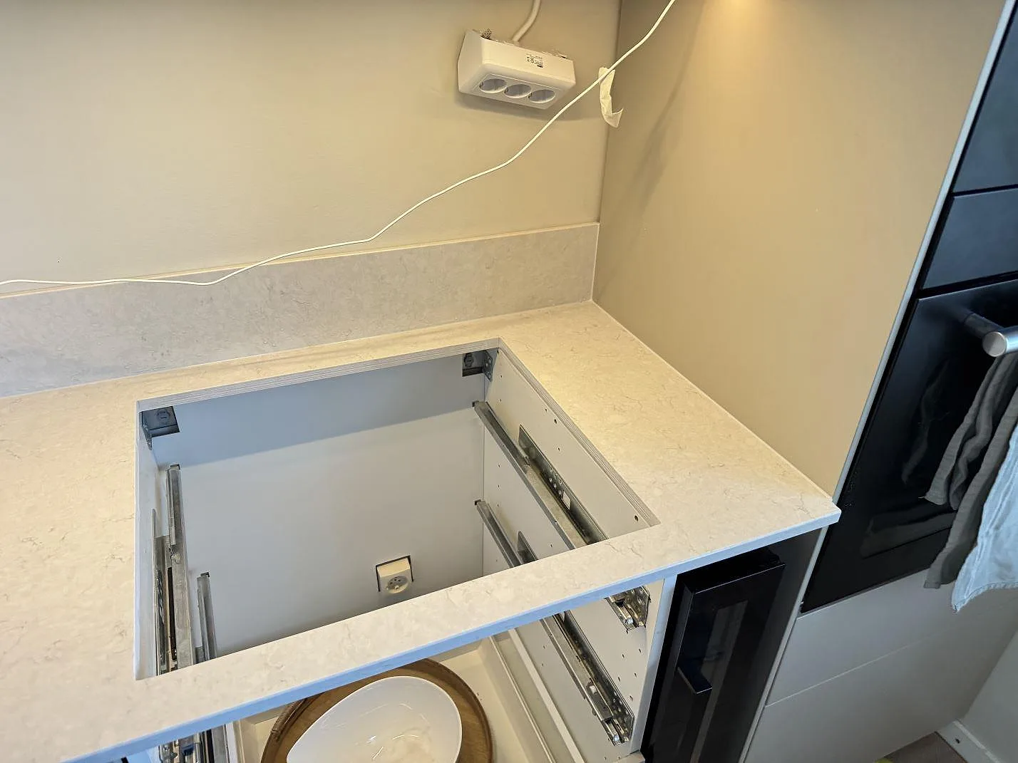 Køkkenbordplade i Silestone Snowy Ibiza, Lidköping – billede 7