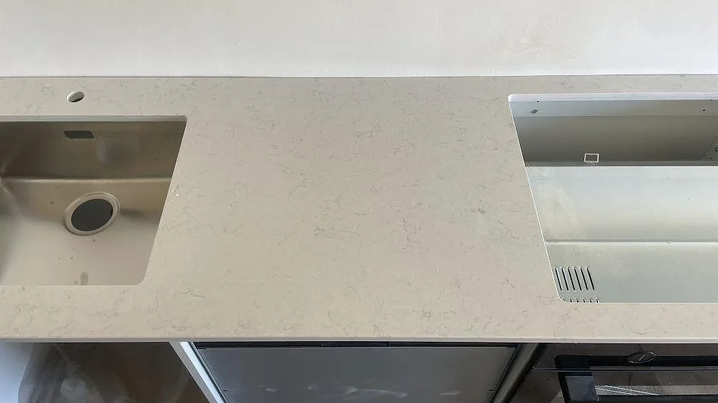 Køkkenbordplade i Silestone Snowy Ibiza, Limhamn – billede 3