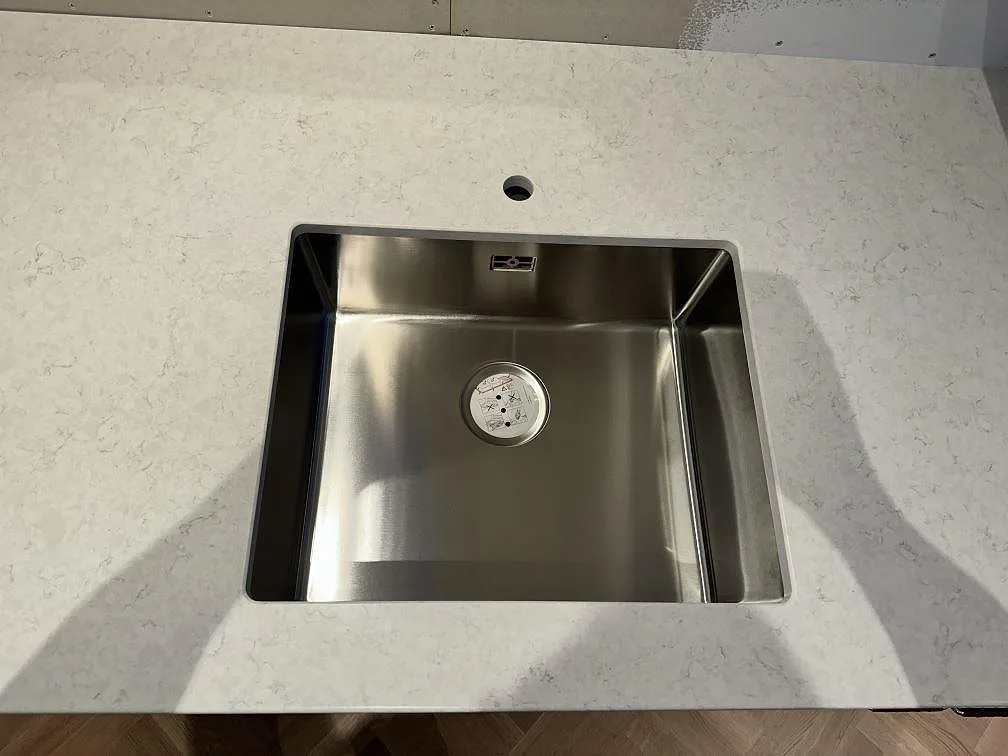 Køkkenbordplade i Silestone Snowy Ibiza, Lindome – billede 5