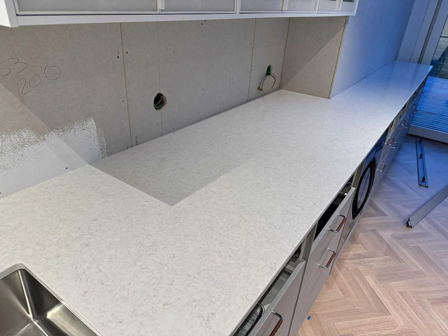 Køkkenbordplade i Silestone Snowy Ibiza, Lindome – billede 2