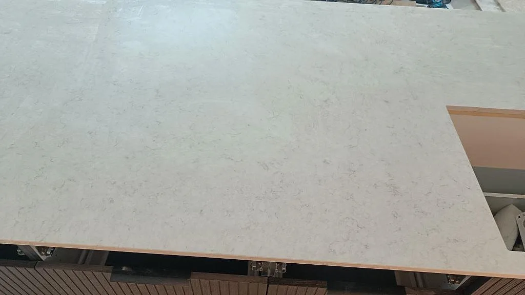 Køkkenbordplade i Silestone Snowy Ibiza, Löddeköpinge – billede 7
