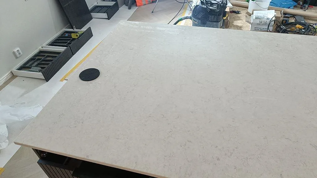 Køkkenbordplade i Silestone Snowy Ibiza, Löddeköpinge – billede 8