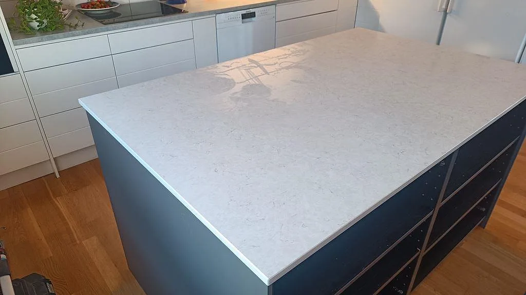 Køkkenbordplade i Silestone Snowy Ibiza, Löddeköpinge – billede 2