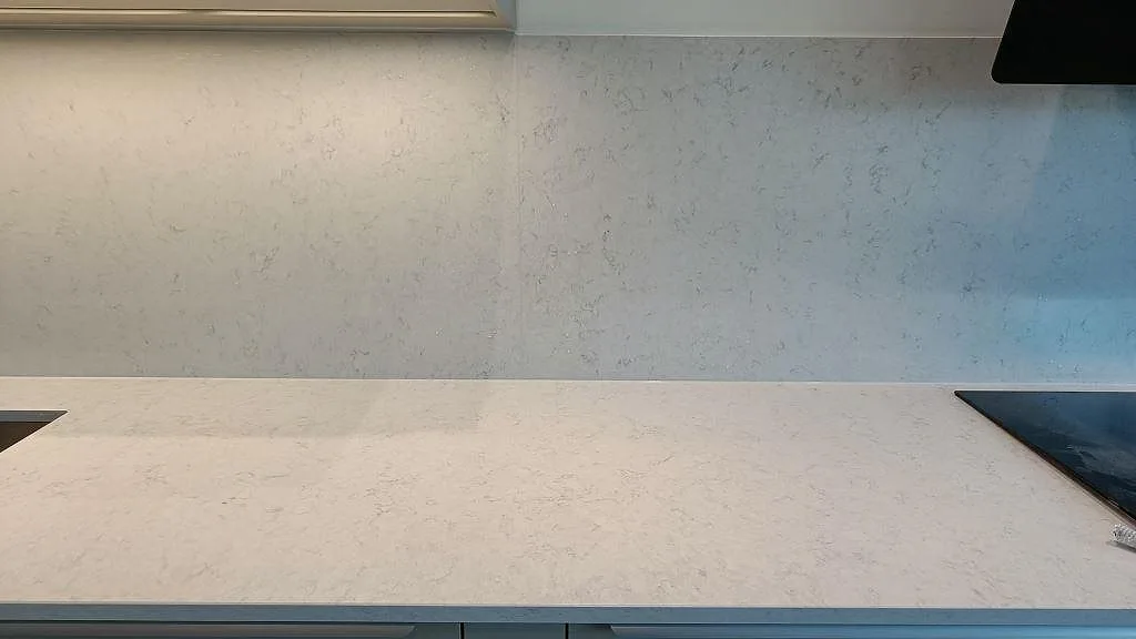 Køkkenbordplade i Silestone Snowy Ibiza, Lund – billede 4