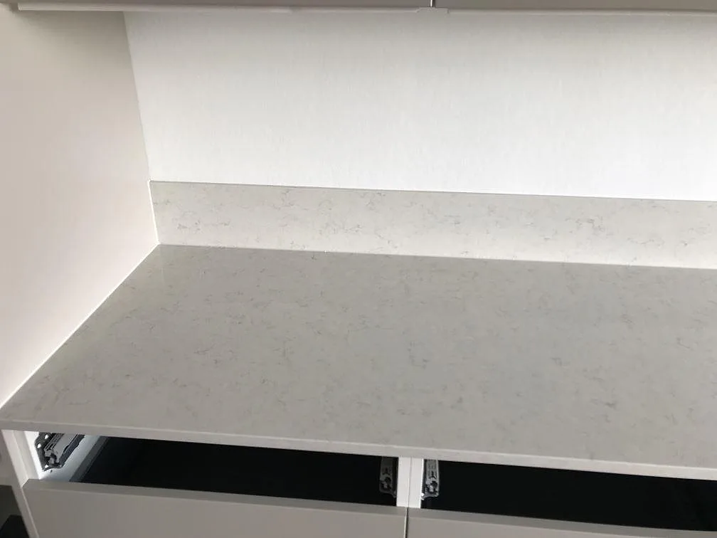 Køkkenbordplade i Silestone Snowy Ibiza, Lund – billede 2