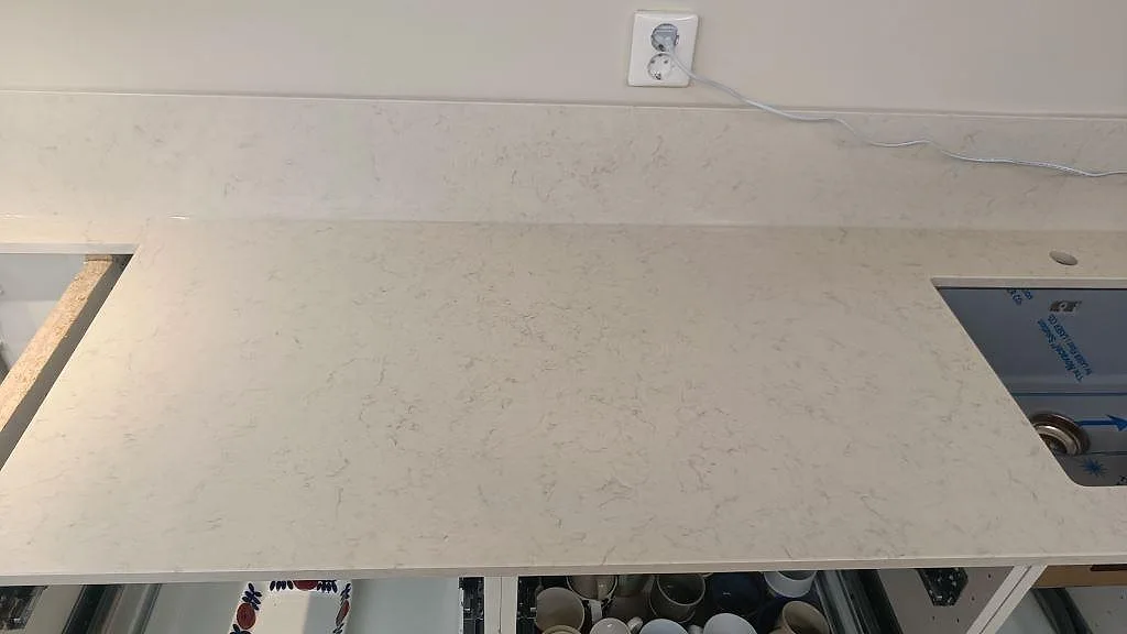 Køkkenbordplade i Silestone Snowy Ibiza, Lund – billede 4