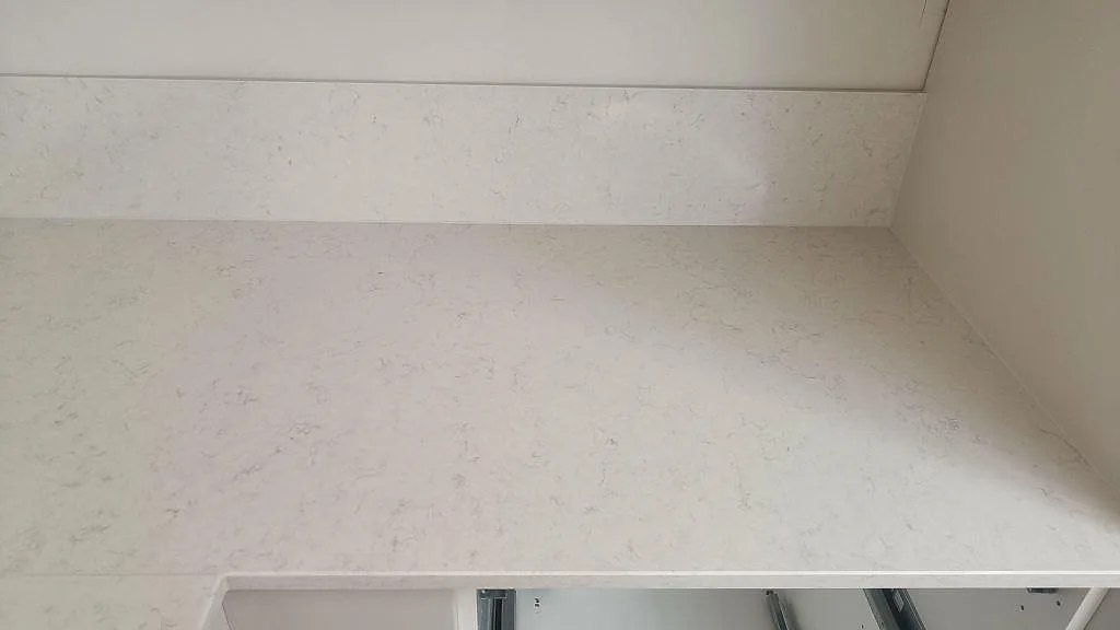 Køkkenbordplade i Silestone Snowy Ibiza, Lund – billede 8