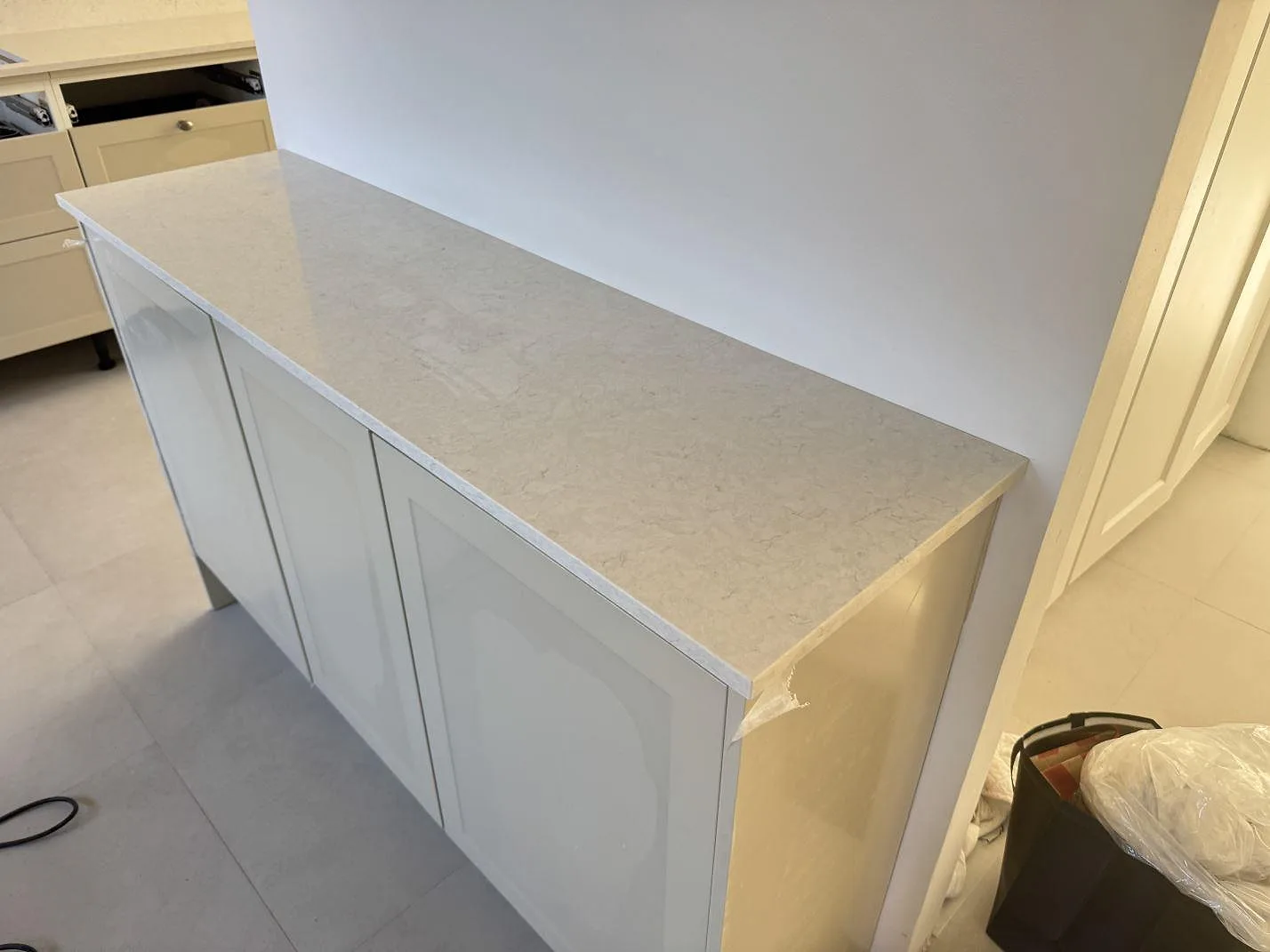 Køkkenbordplade i Silestone Snowy Ibiza, Lund – billede 7