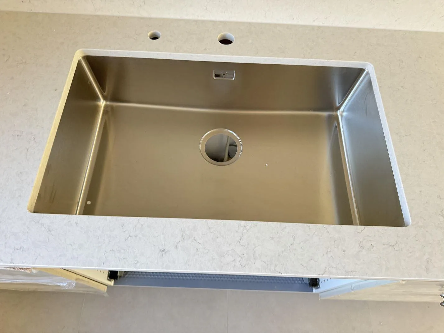Køkkenbordplade i Silestone Snowy Ibiza, Lund – billede 6