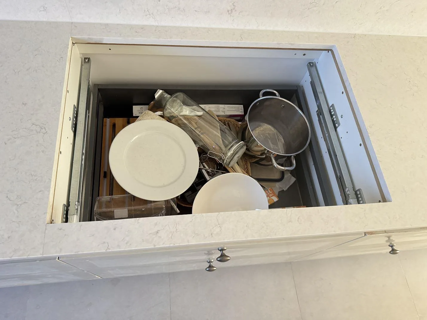Køkkenbordplade i Silestone Snowy Ibiza, Lund – billede 8