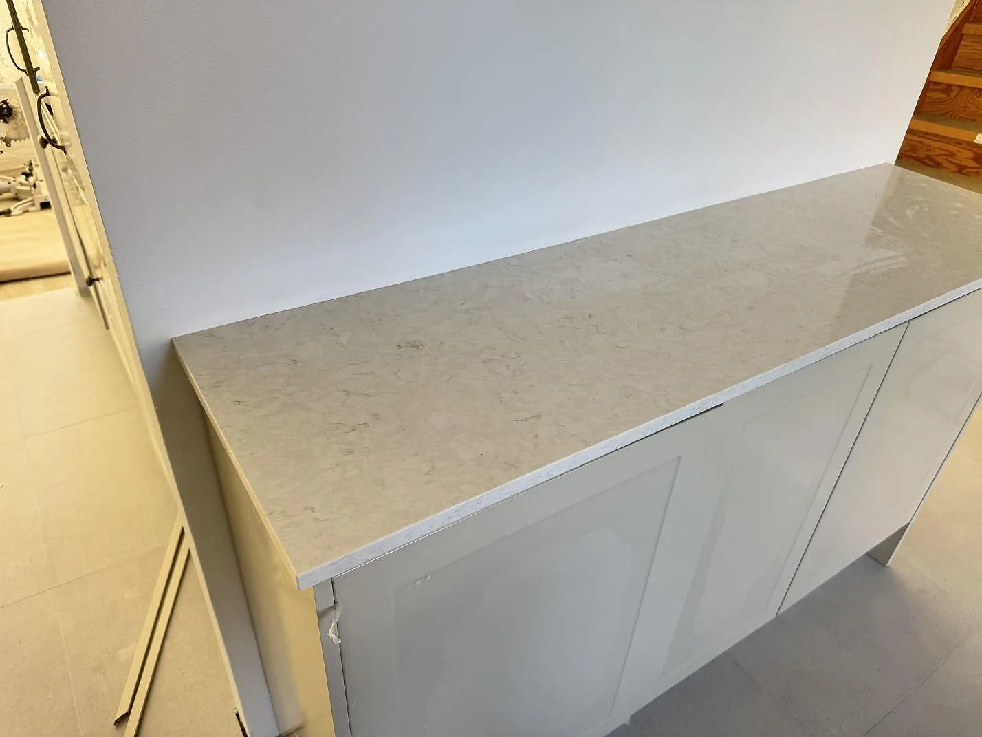Køkkenbordplade i Silestone Snowy Ibiza, Lund – billede 2