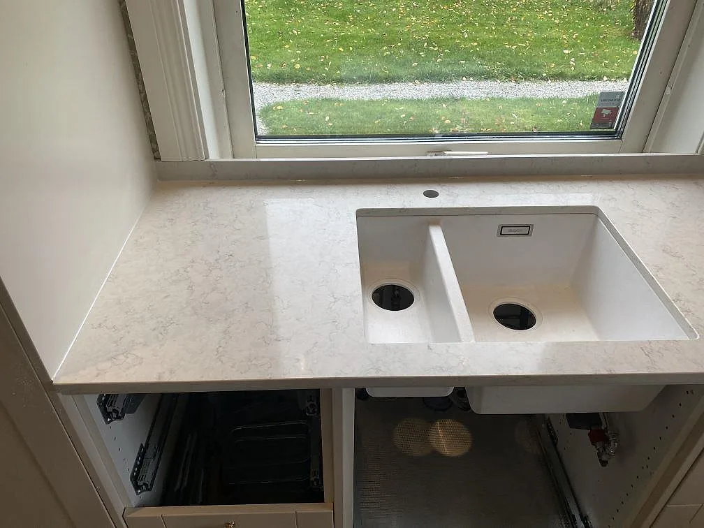 Køkkenbordplade i Silestone Snowy Ibiza, Målsryd – billede 3