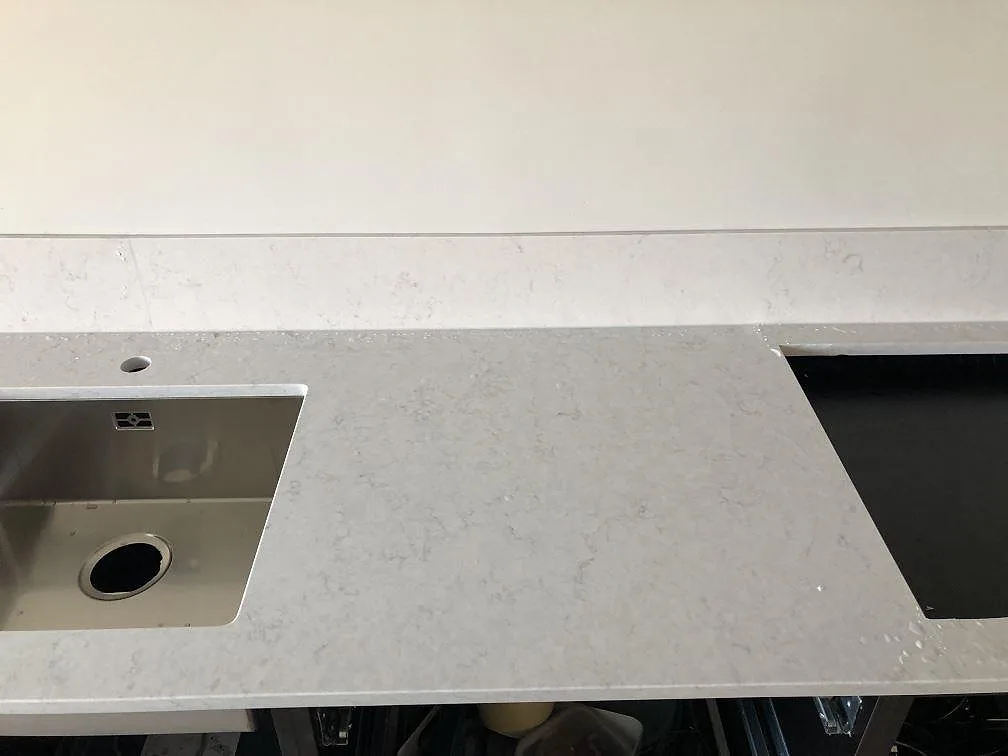 Køkkenbordplade i Silestone Snowy Ibiza, Malmö – billede 2