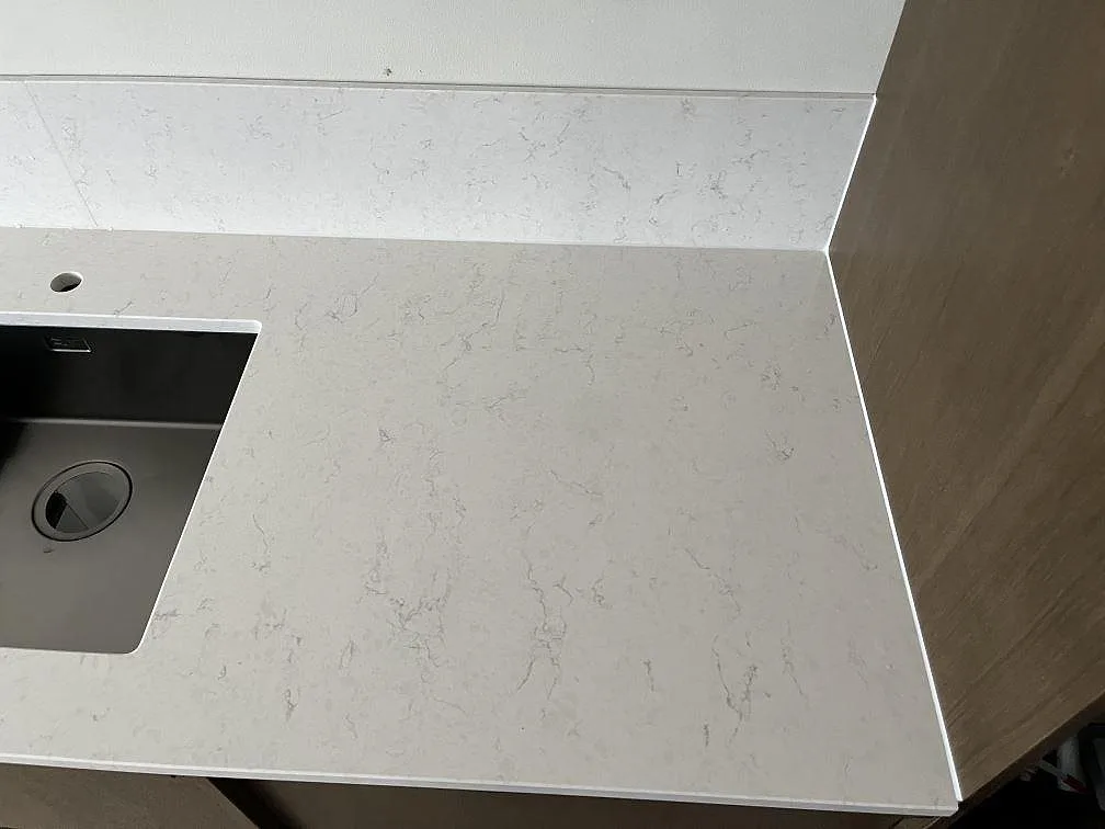 Køkkenbordplade i Silestone Snowy Ibiza, Malmö – billede 3