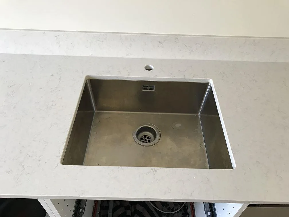 Køkkenbordplade i Silestone Snowy Ibiza, Malmö – billede 6