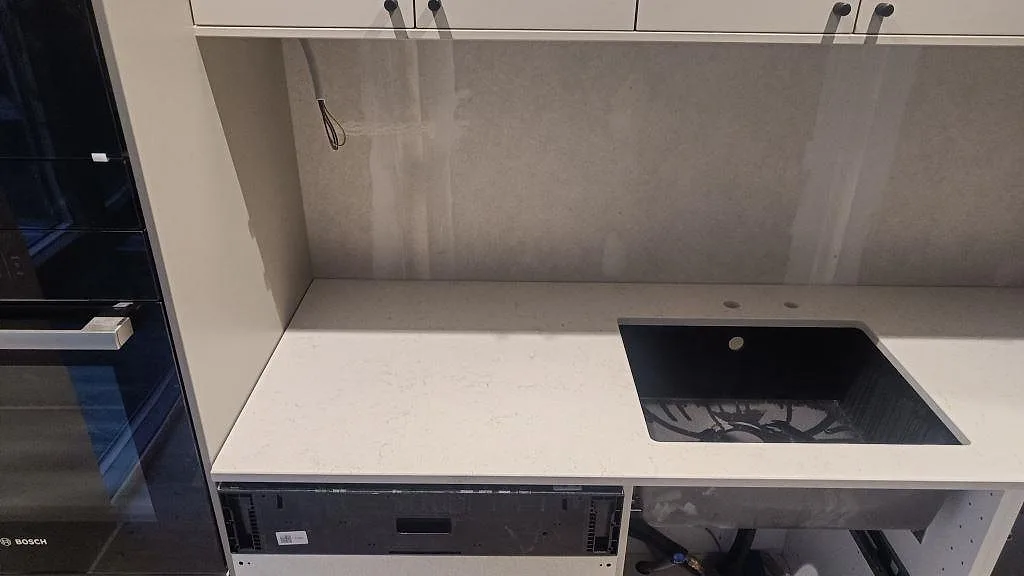 Køkkenbordplade i Silestone Snowy Ibiza, Malmö – billede 3
