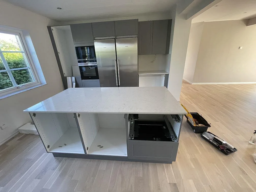 Køkkenbordplade i Silestone Snowy Ibiza, Malmö – billede 2
