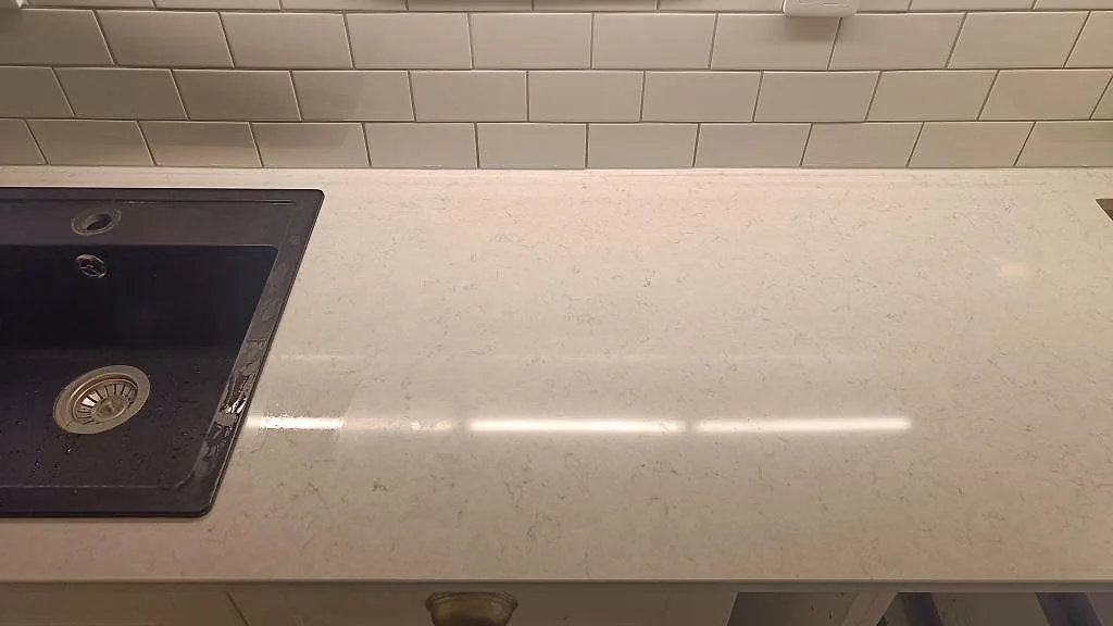 Køkkenbordplade i Silestone Snowy Ibiza, Malmö – billede 3
