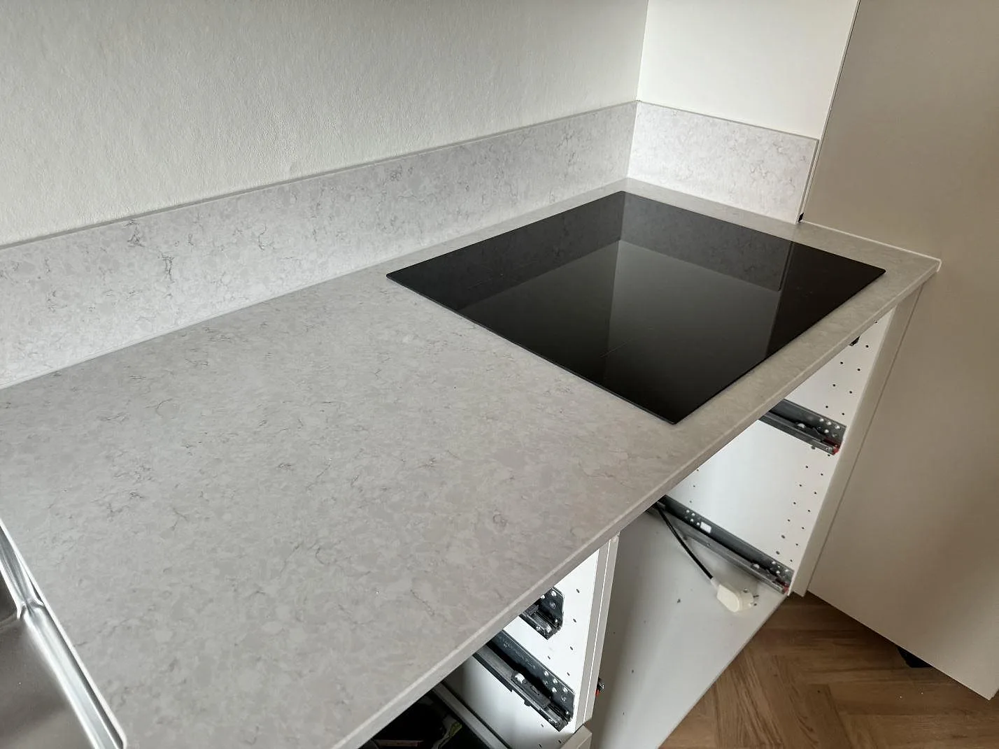 Køkkenbordplade i Silestone Snowy Ibiza, Malmö – billede 3