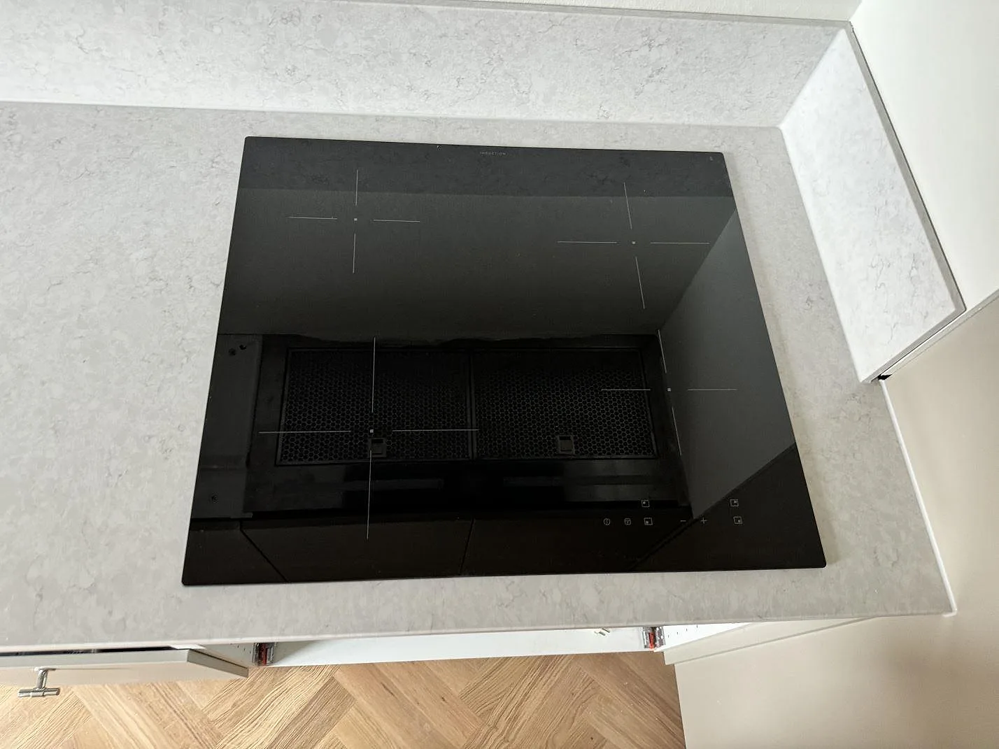 Køkkenbordplade i Silestone Snowy Ibiza, Malmö – billede 4