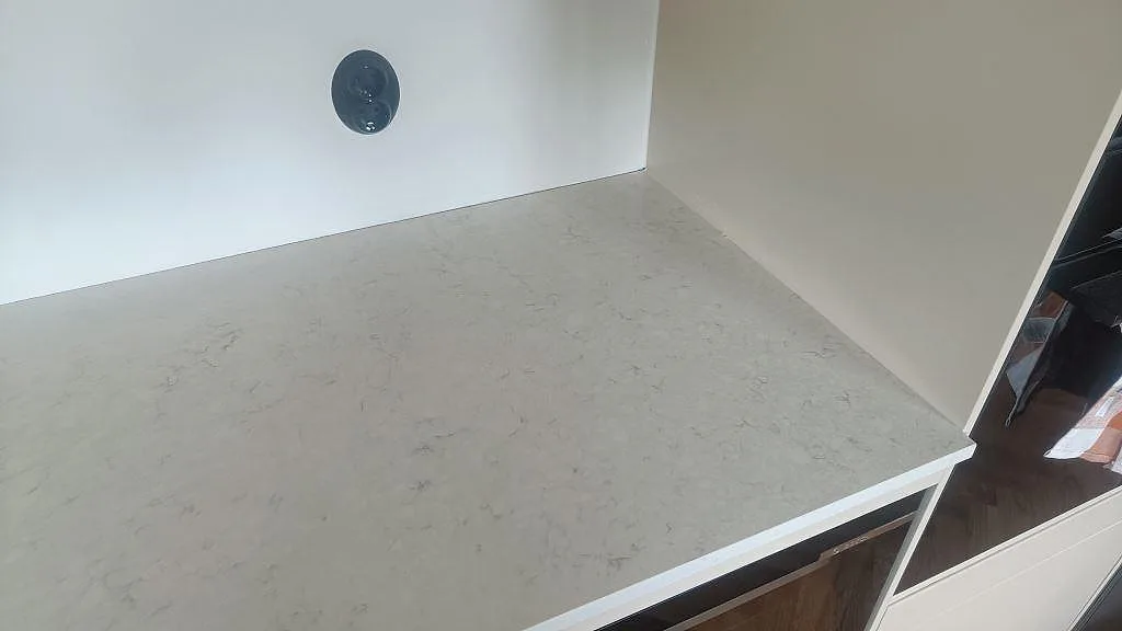 Køkkenbordplade i Silestone Snowy Ibiza, Malmö – billede 5