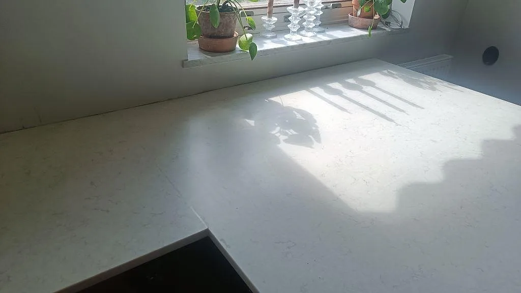 Køkkenbordplade i Silestone Snowy Ibiza, Malmö – billede 4