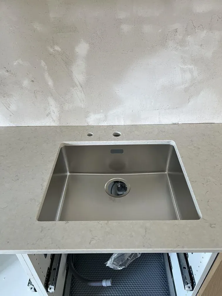 Køkkenbordplade i Silestone Snowy Ibiza, Malmö – billede 2