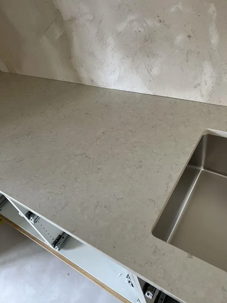 Køkkenbordplade i Silestone Snowy Ibiza, Malmö – billede 4