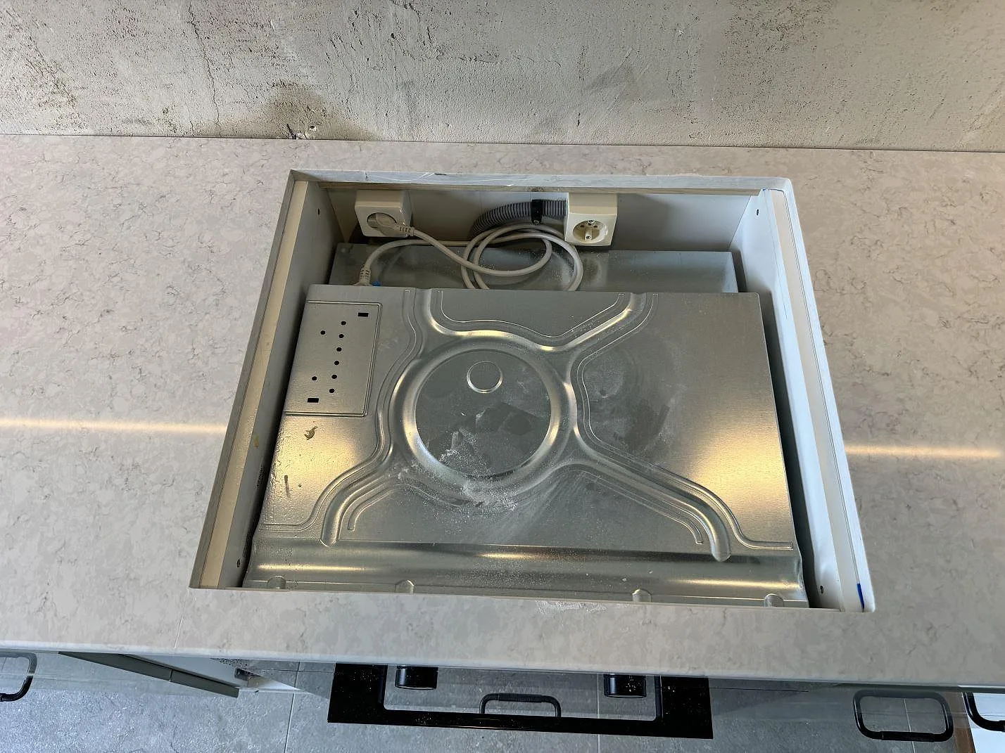 Køkkenbordplade i Silestone Snowy Ibiza, Malmö – billede 3