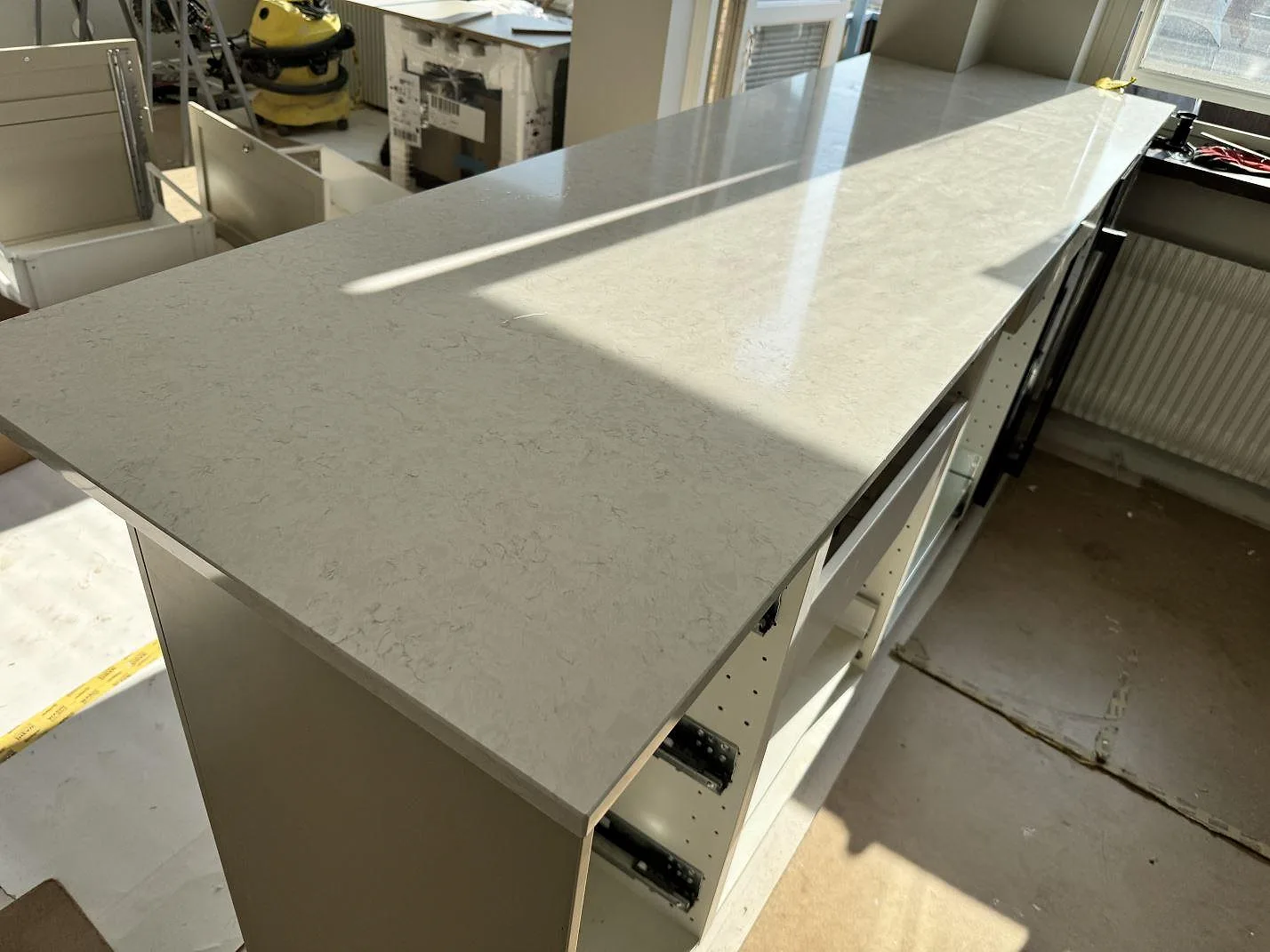 Køkkenbordplade i Silestone Snowy Ibiza, Malmö – billede 7