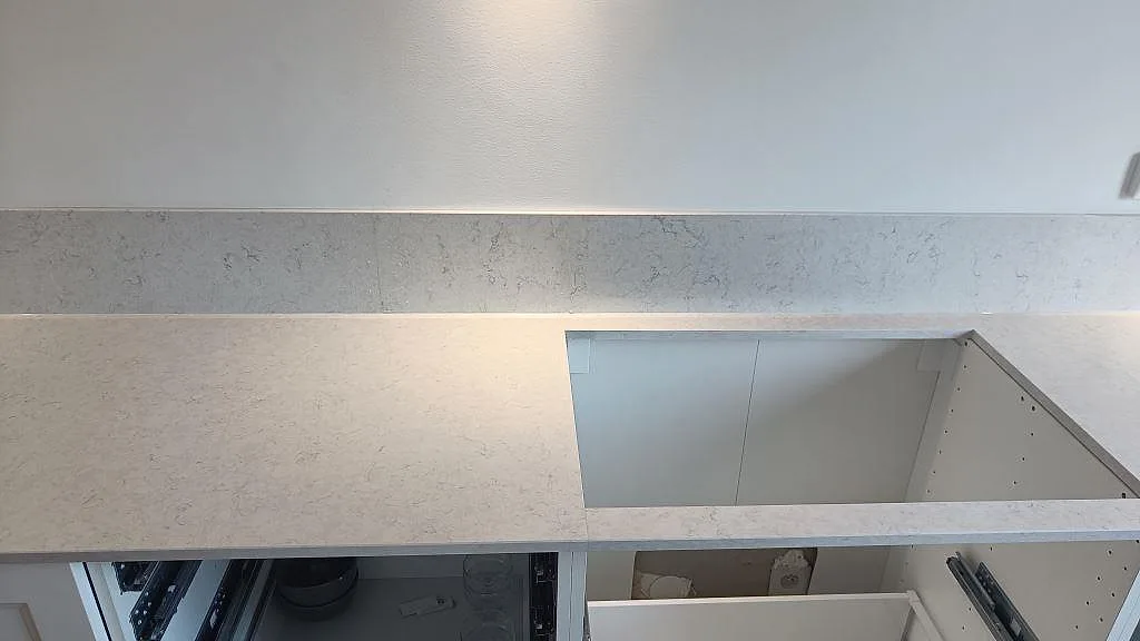 Køkkenbordplade i Silestone Snowy Ibiza, Malmö – billede 4