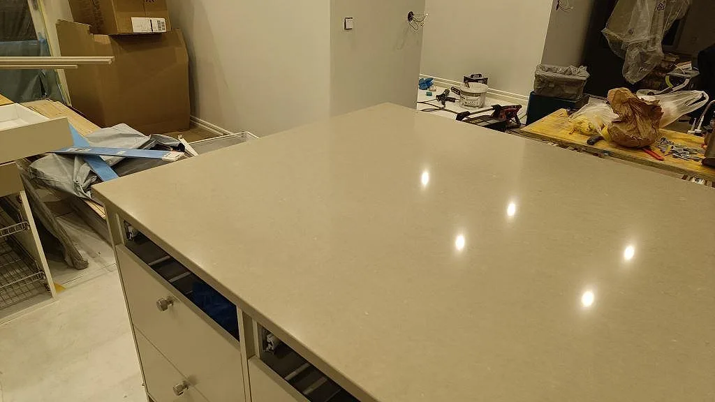 Køkkenbordplade i Silestone Snowy Ibiza, Malmö – billede 3