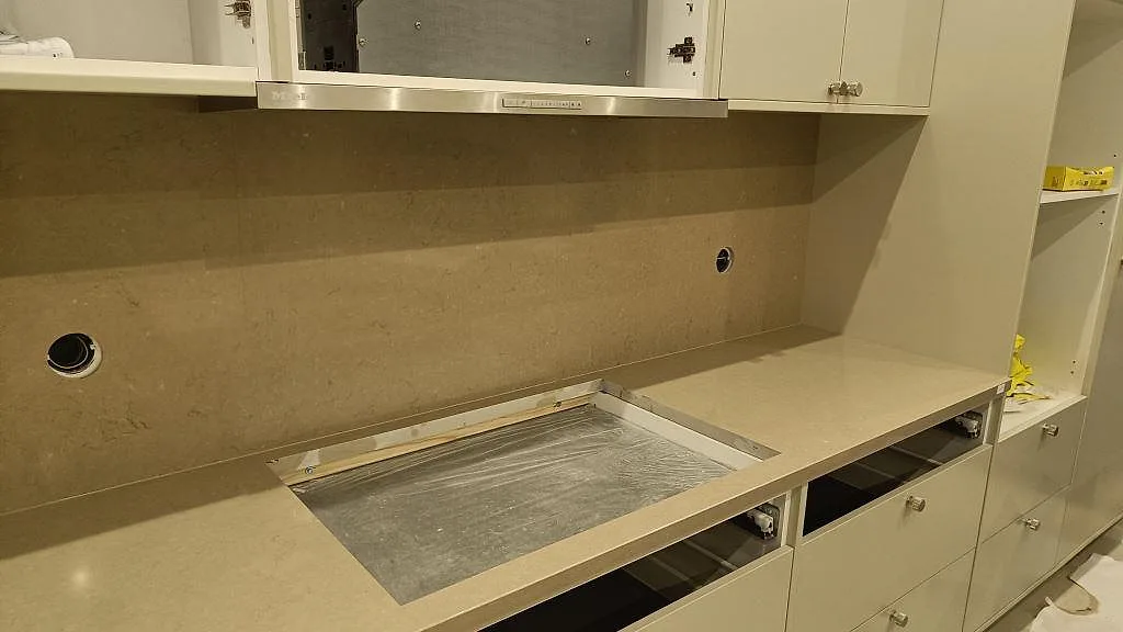 Køkkenbordplade i Silestone Snowy Ibiza, Malmö – billede 6