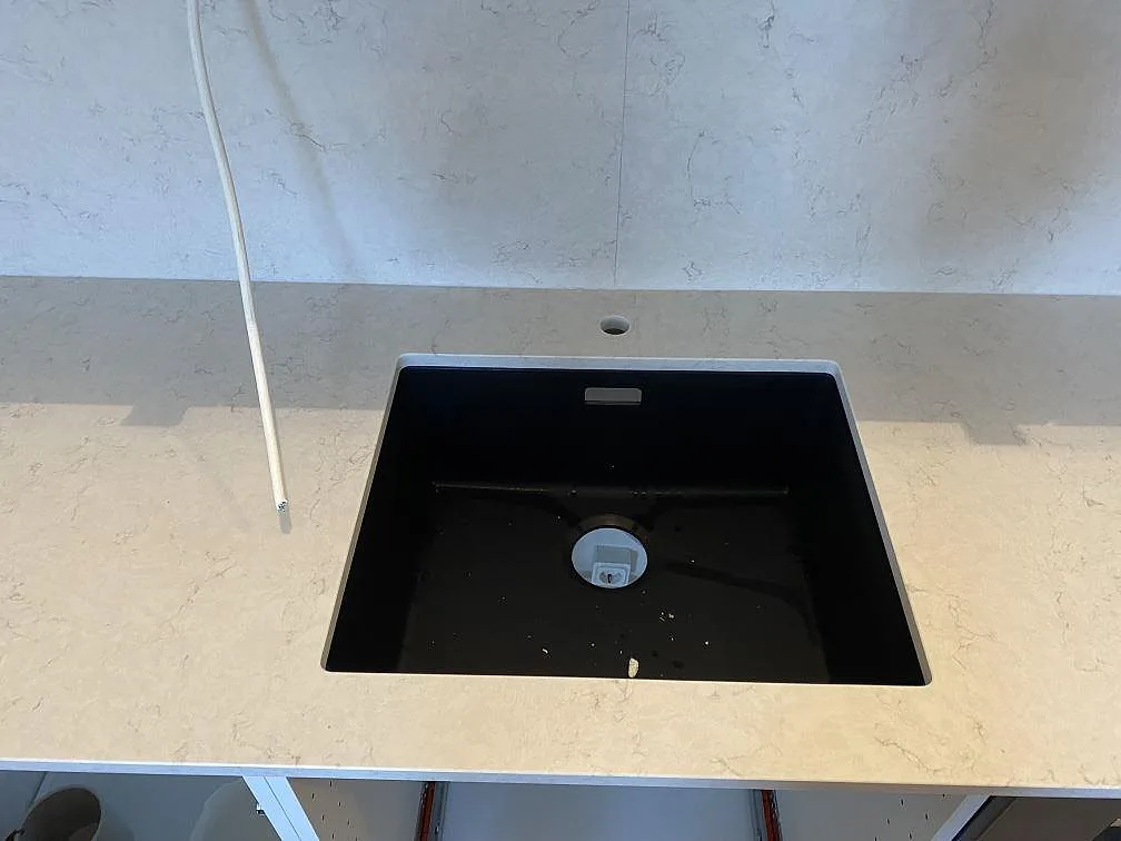 Køkkenbordplade i Silestone Snowy Ibiza, Malmö – billede 3