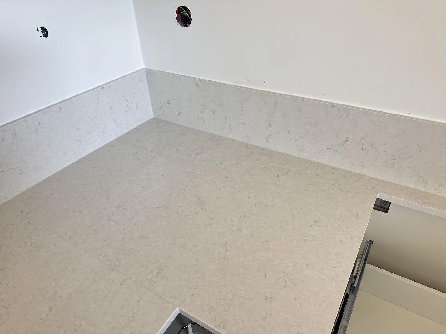 Køkkenbordplade i Silestone Snowy Ibiza, Malmö – billede 4
