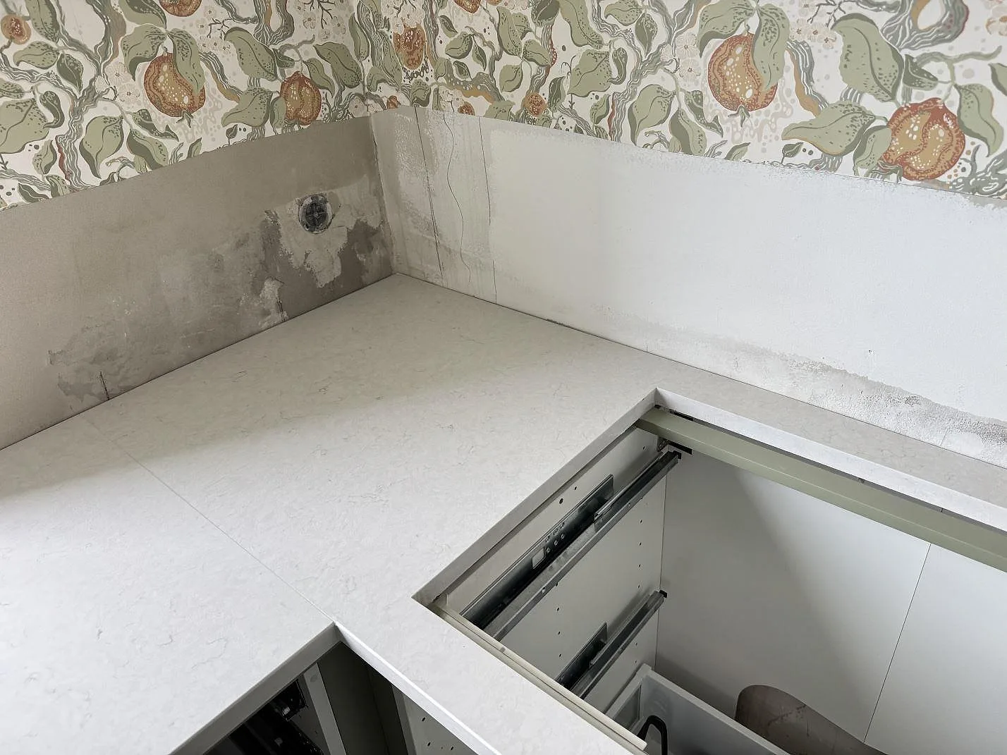Køkkenbordplade i Silestone Snowy Ibiza, Malmö – billede 3