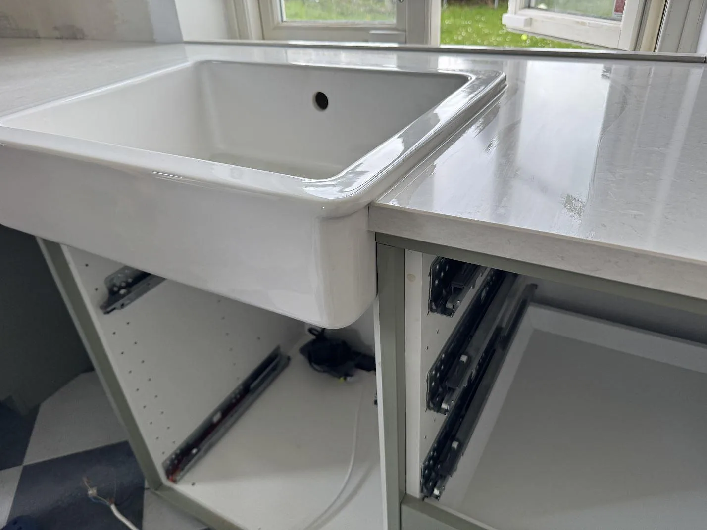 Køkkenbordplade i Silestone Snowy Ibiza, Malmö – billede 6
