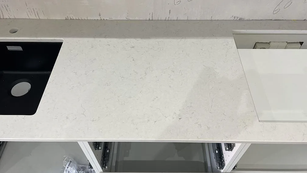 Køkkenbordplade i Silestone Snowy Ibiza, Malmö – billede 4