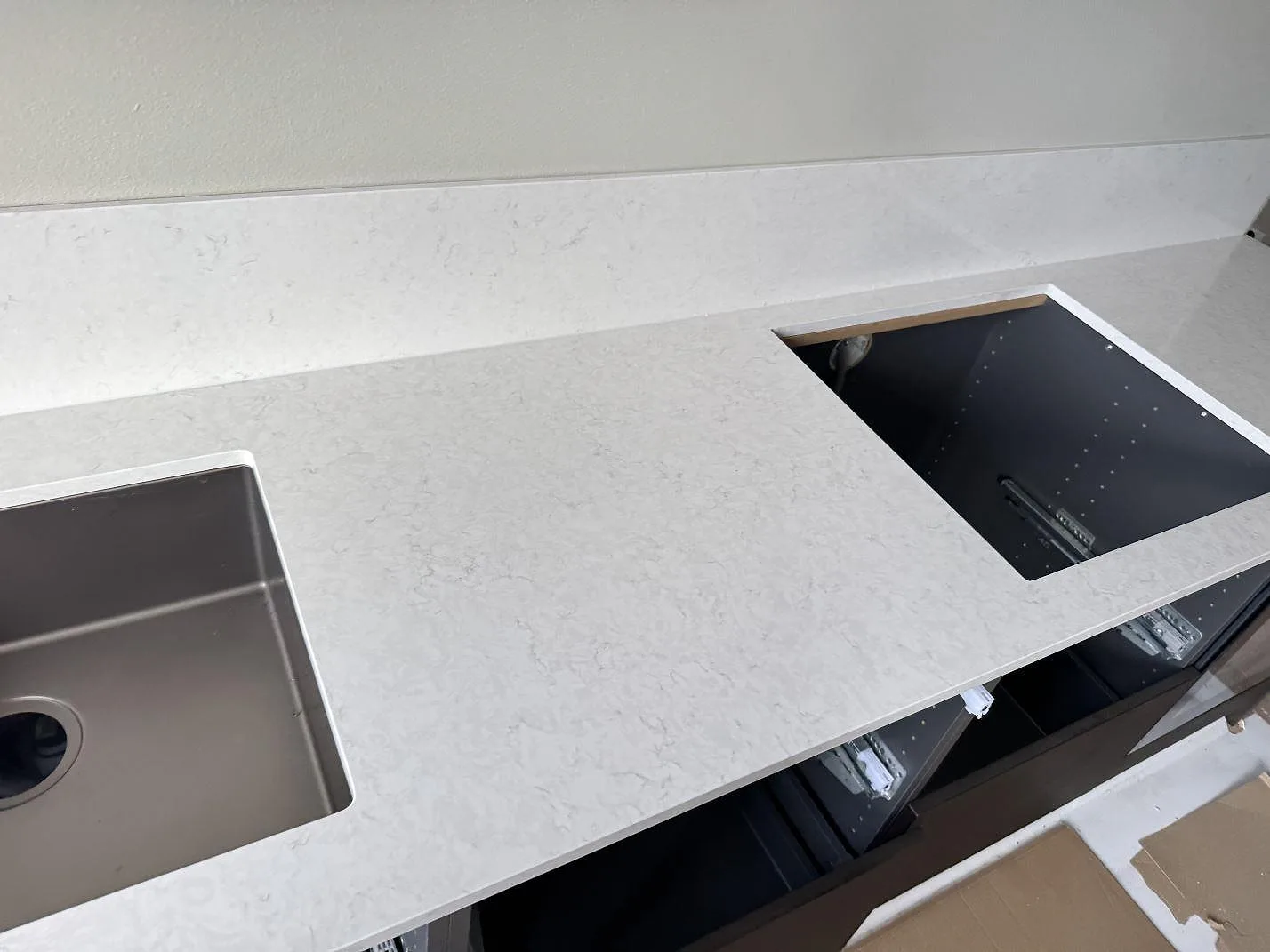 Køkkenbordplade i Silestone Snowy Ibiza, Malmö – billede 3