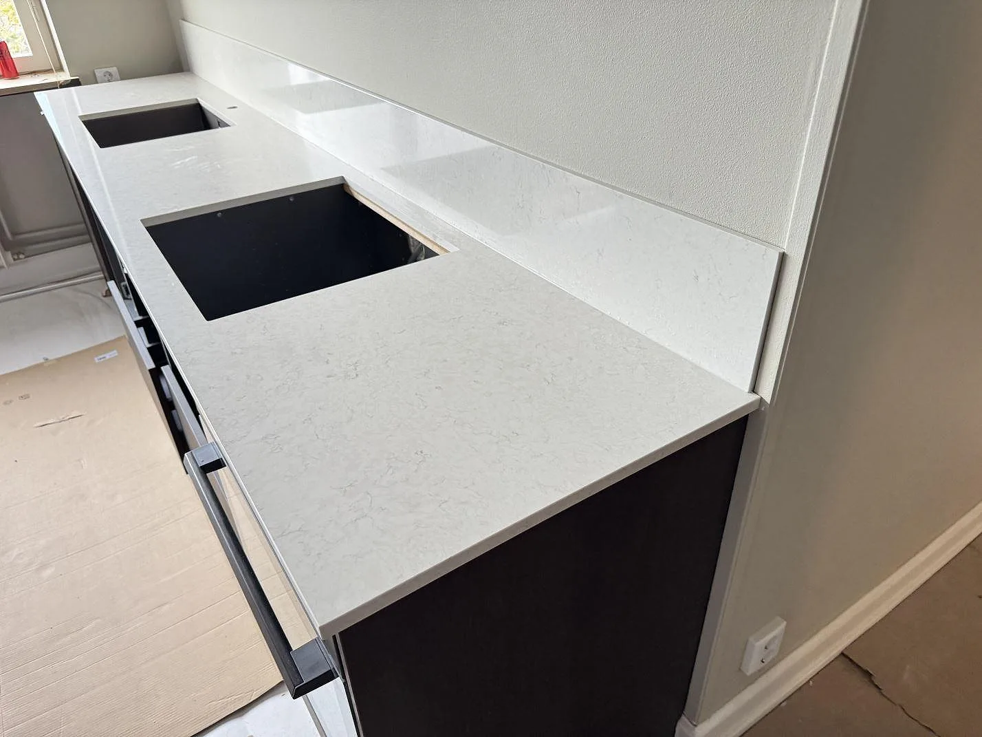 Køkkenbordplade i Silestone Snowy Ibiza, Malmö – billede 2