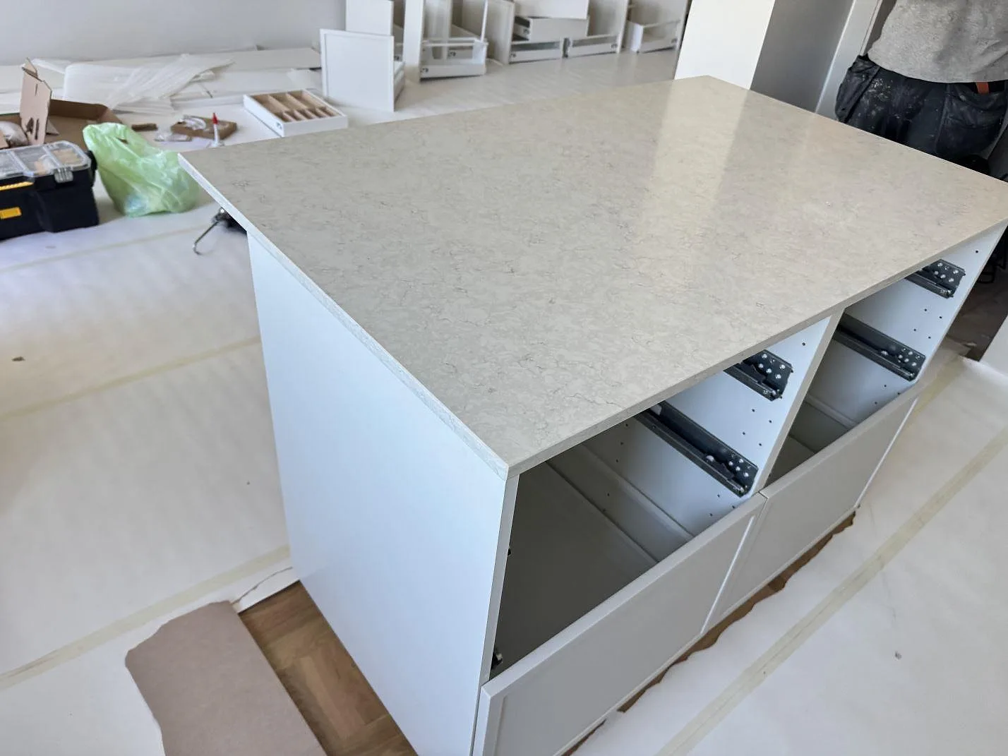 Køkkenbordplade i Silestone Snowy Ibiza, Malmö – billede 8