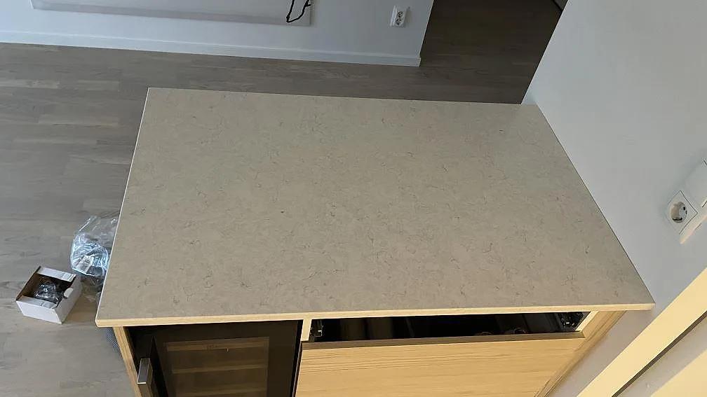 Køkkenbordplade i Silestone Snowy Ibiza, Malmö – billede 2