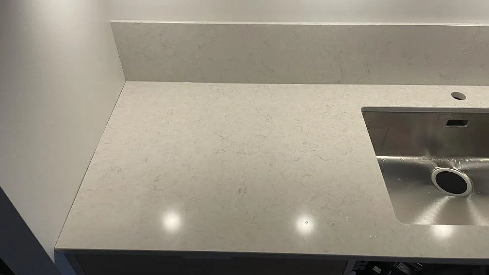 Køkkenbordplade i Silestone Snowy Ibiza, Malmö – billede 4