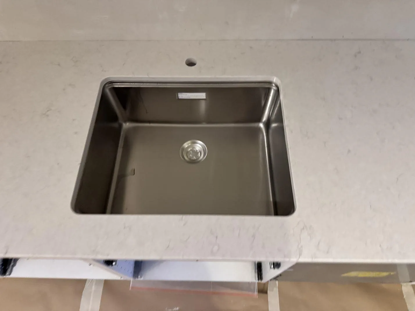 Køkkenbordplade i Silestone Snowy Ibiza, Malmö – billede 3