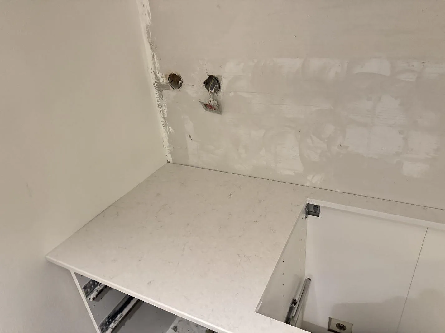 Køkkenbordplade i Silestone Snowy Ibiza, Malmö – billede 5