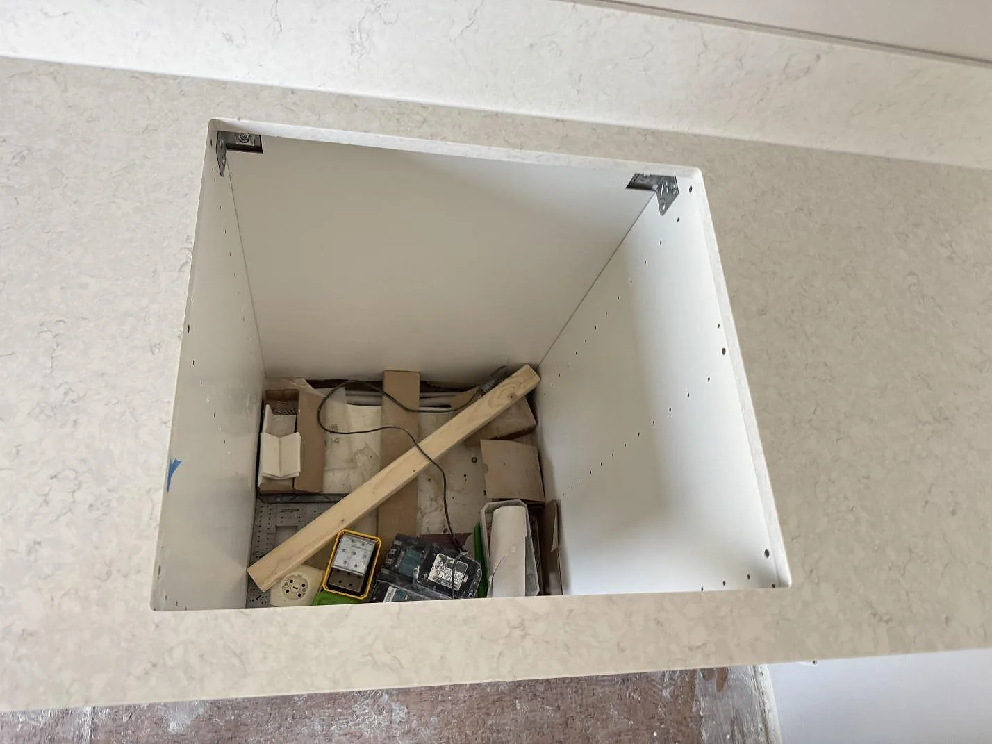 Køkkenbordplade i Silestone Snowy Ibiza, Mamö – billede 5