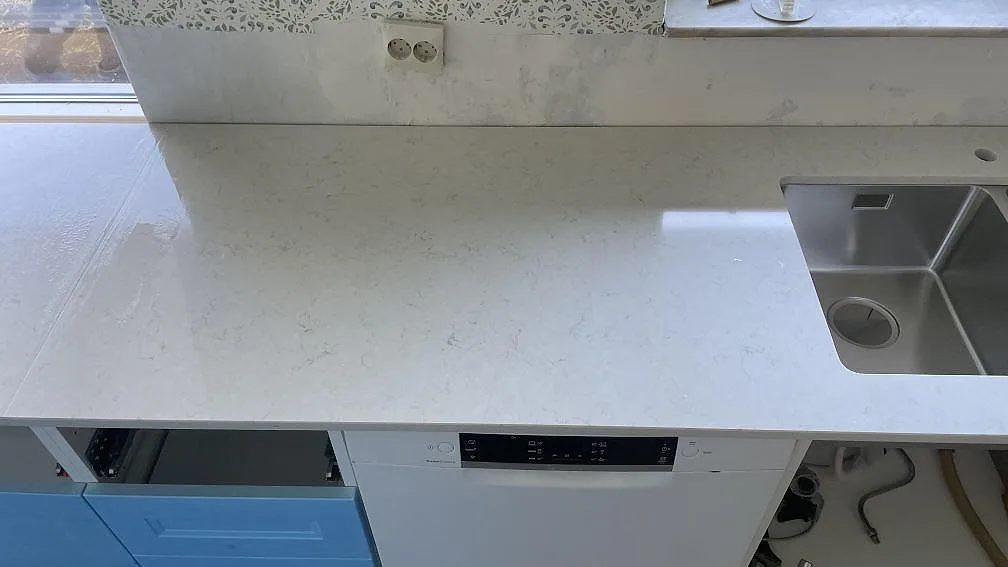 Køkkenbordplade i Silestone Snowy Ibiza, Mellbystrand – billede 3