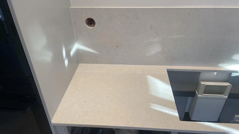 Køkkenbordplade i Silestone Snowy Ibiza, Mölndal – billede 2